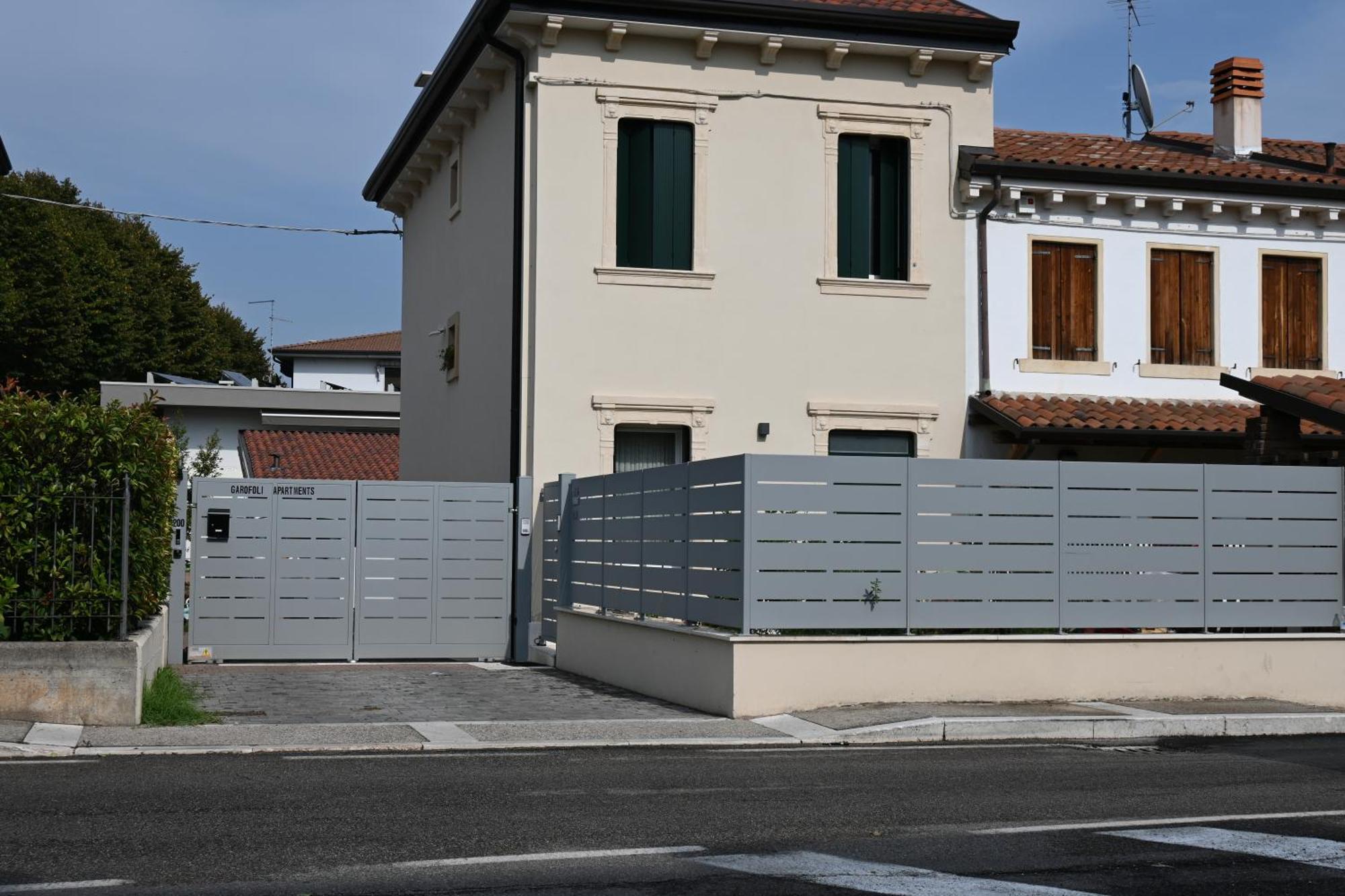 Garofoli Apartments San Giovanni Lupatoto Extérieur photo
